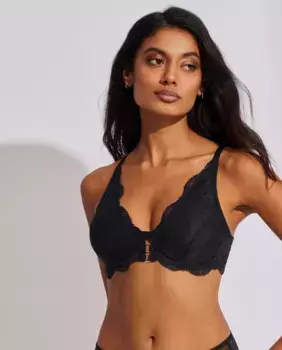 Бюстгальтер с треугольными чашками и кружевом без косточек Selmark, черный