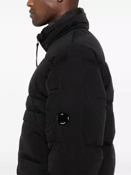 C.P. Company пуховик с декором Lens, черный