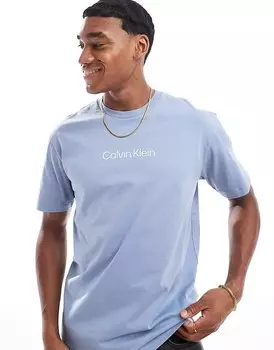Calvin Klein – Hero – Удобная голубая футболка с логотипом