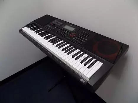 Casio CT-X3000 61-клавишный портативный аранжировщик