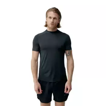 Chad Born Living Yoga Мужская футболка, чёрный