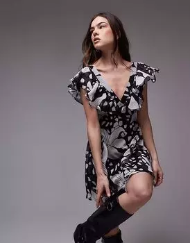 Чайное платье Topshop с оборкой по подолу и однотонным цветочным принтом
