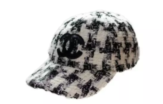 CHANEL Бейсболка женская белые