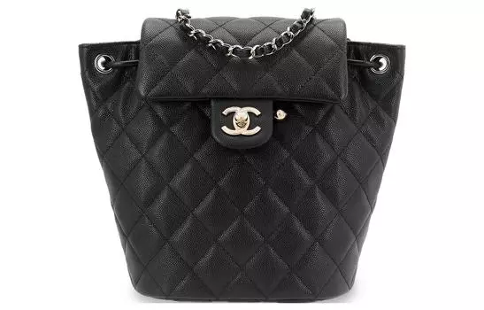 CHANEL Маленький рюкзак 23S из зернистой телячьей кожи, черный AS4058