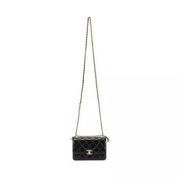 CHANEL Сумка 19Bag Calfskin With Gold Metal Black