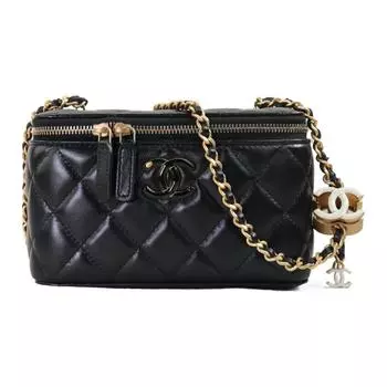 CHANEL Яркая женская косметичка из овчины, черная