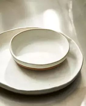 Чаша с рельефным дизайном Zara Home, цвет Oyster White