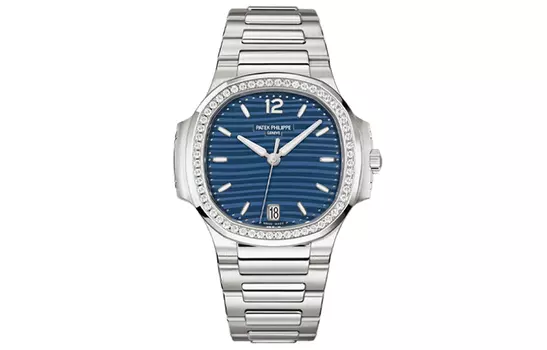 Часы 2021 Unworn Nautilus 35.2mm PATEK PHILIPPE