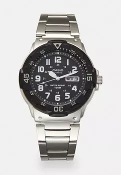 Часы Casio, серебристого цвета