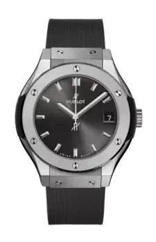 Часы Hublot Classic fusion racing из титана 33 мм