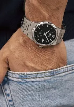 Часы Lotus, черный