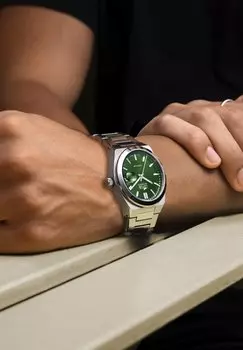Часы Lotus, зеленый