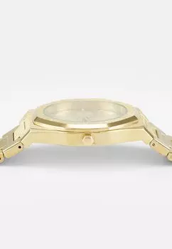 Часы Pier One, золотого цвета