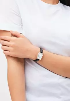 Часы Quadro Roman Numerals Sheffield Daniel Wellington, розовое золото