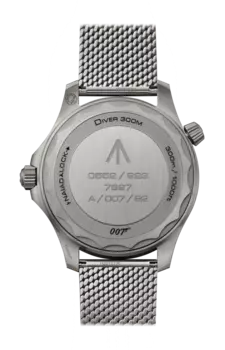 Часы seamaster diver 300m co axial master chronometer 42 мм 007 edition Omega