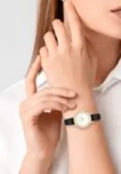 Часы Trilani, черный