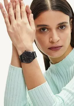 Часы UNISEX ANALOG QUARZ Liebeskind Berlin, цвет schwarz