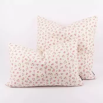 Чехол на подушку Classic Little Rose с лепестками роз экрю-розового цвета в различных размерах или желаемых размерах от SCHNER LEBEN., размер: 30x50см (ВxШ) Schner-Leben