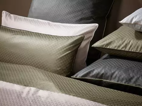 Чехол на подушку Curt Bauer Mako, парча, дамасский, одинарный, дизайн 9008 AREZZO, цвет черное дерево-3826, размер 80x80см