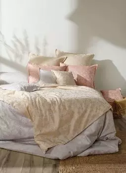 Чехол на подушку Curt Bauer парчовый дамасский, одинарный Cosy (9025), цвет палисандр, размер 80х80см