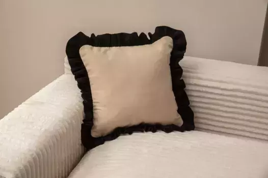 Чехол на подушку Evila Originals, черный