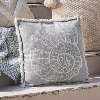 Чехол на подушку "Морская улитка" серый, 45х45 см, бархатисто-мягкий, наволочка Dekoleidenschaft