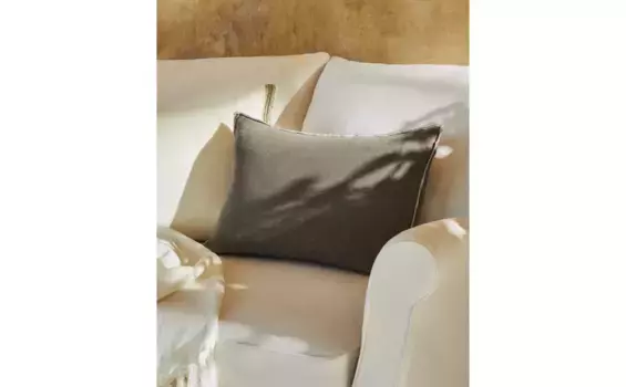 Чехол на подушку с оверлоком Zara Home, серый