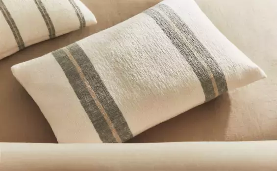 Чехол на подушку в тонкую полоску Zara Home, синий