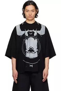 Черная Анима поверх футболки Julius