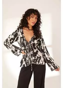 Черная атласная блузка с мраморным принтом Quiz