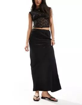 Черная атласная юбка макси с косой косой ASOS DESIGN
