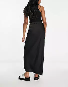 Черная атласная юбка макси с косой косой ASOS DESIGN