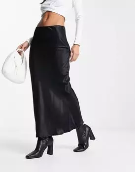 Черная атласная юбка миди асимметричного кроя Stradivarius