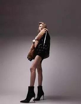 Черная байкерская куртка оверсайз из искусственной кожи с подкладкой из овчины и винила Topshop