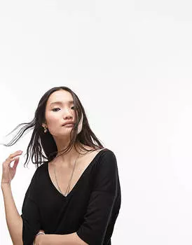 Черная базовая футболка с напуском и v-образным вырезом Topshop Premium