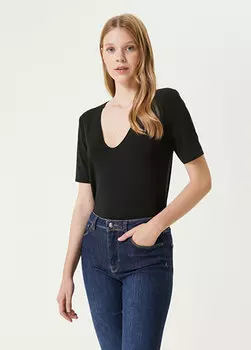 Черная базовая футболка с v-образным вырезом Beymen