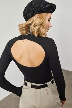 Черная блузка-бретелька с задним окном 2YXK2-46114-02 XHAN