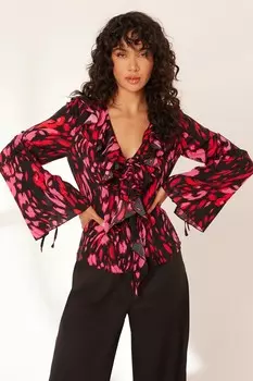 Черная блузка с анималистичным принтом и завязкой QUIZ Clothing