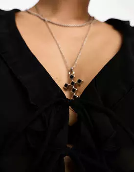 Черная блузка с оборками и завязкой спереди Bershka