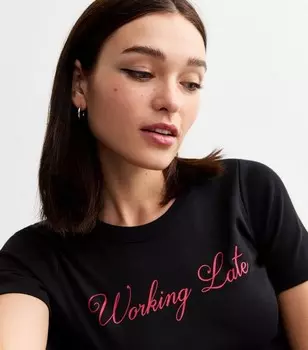 Черная детская футболка с надписью «Working Late» New Look, черный