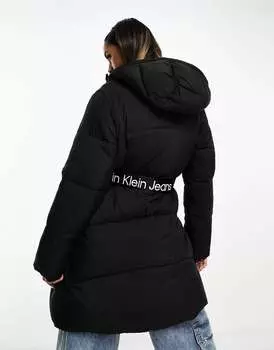 Черная длинная куртка-пуховик с поясом и логотипом Calvin Klein Jeans