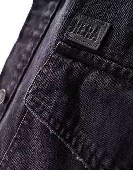 Черная джинсовая куртка Hera