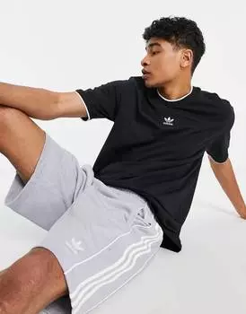 Черная футболка с центральным логотипом adidas Originals Rekive
