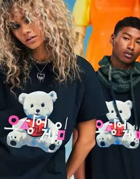 Черная футболка унисекс с логотипом и медведем ASOS X Squid Game: The Challenge