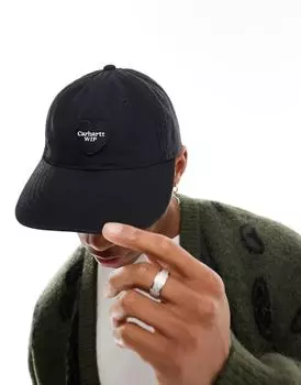 Черная кепка Carhartt WIP с нашивкой в виде сердца