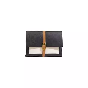 Черная кожаная сумка Coccinelle