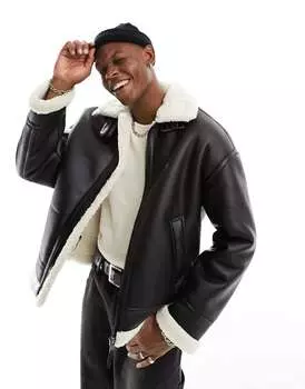 Черная куртка-авиатор из искусственной кожи Bershka