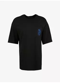 Черная мужская футболка с круглым вырезом и принтом Black On Black