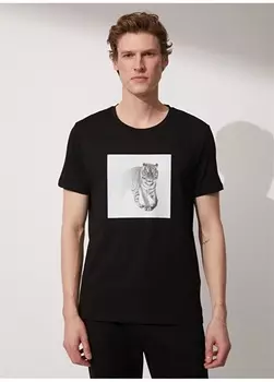 Черная мужская футболка с круглым вырезом с принтом People By Fabrika