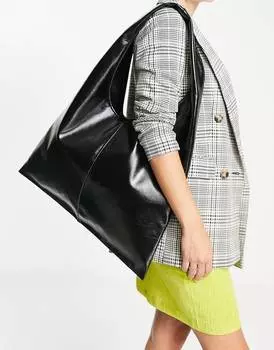 Черная объемная большая сумка с короткими ручками ASOS DESIGN из мятого винила